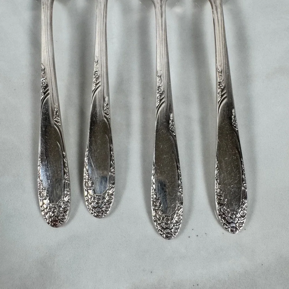 Set‎ of 4 Oneida Simeon L & George H Rogers Silver Plated Salad Forks Lot 1